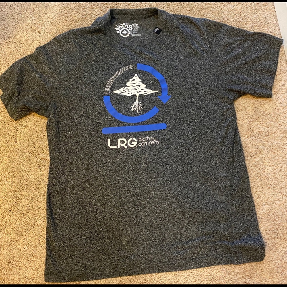 Men’s LRG  tee